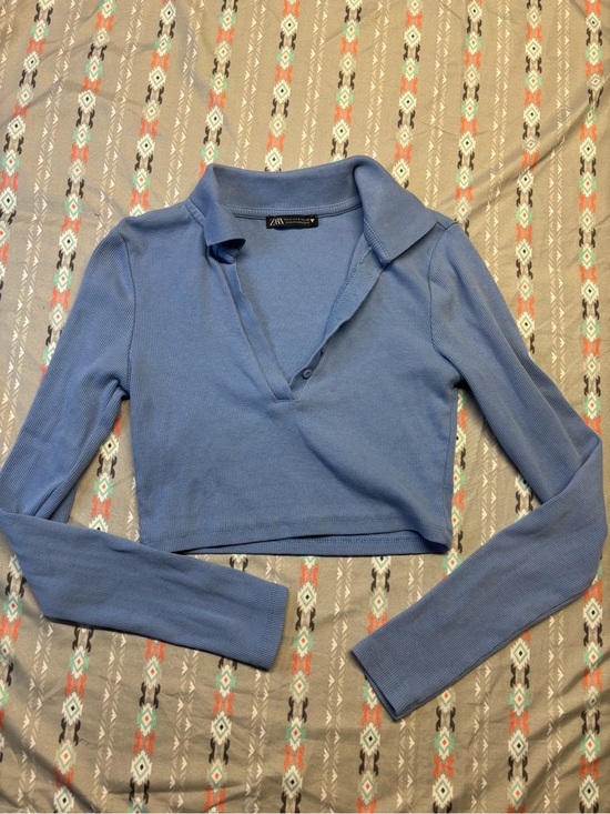 Zara Tops - 🕸️Zara Ribbed Collared Long-Sleeve Crop Top in Periwinkle